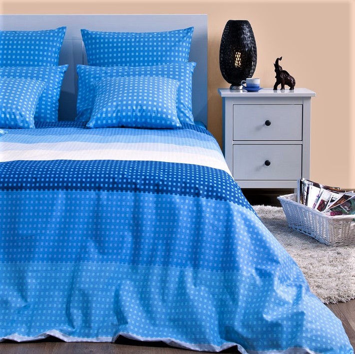 Синее постельное белье в полоску