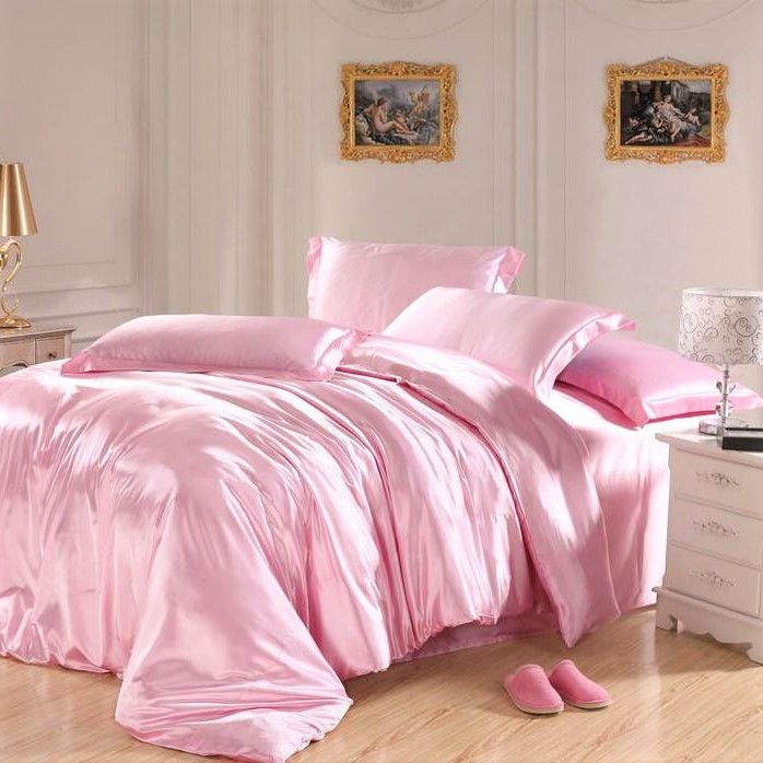 Шелковое розовое постельное белье